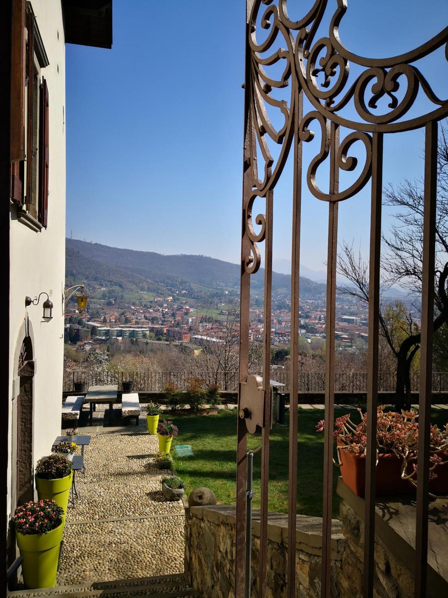 B&B Dimora Delle Donnole Bergamo Alta Экстерьер фото